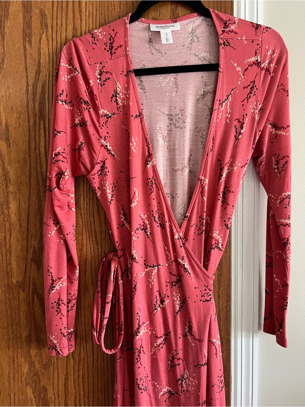 Motherhood Maternity Pink Floral Wrap Robe